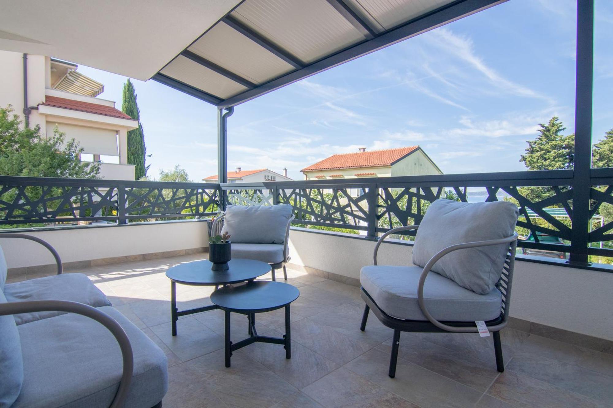 Apartments Flowers Krk Town Exterior foto