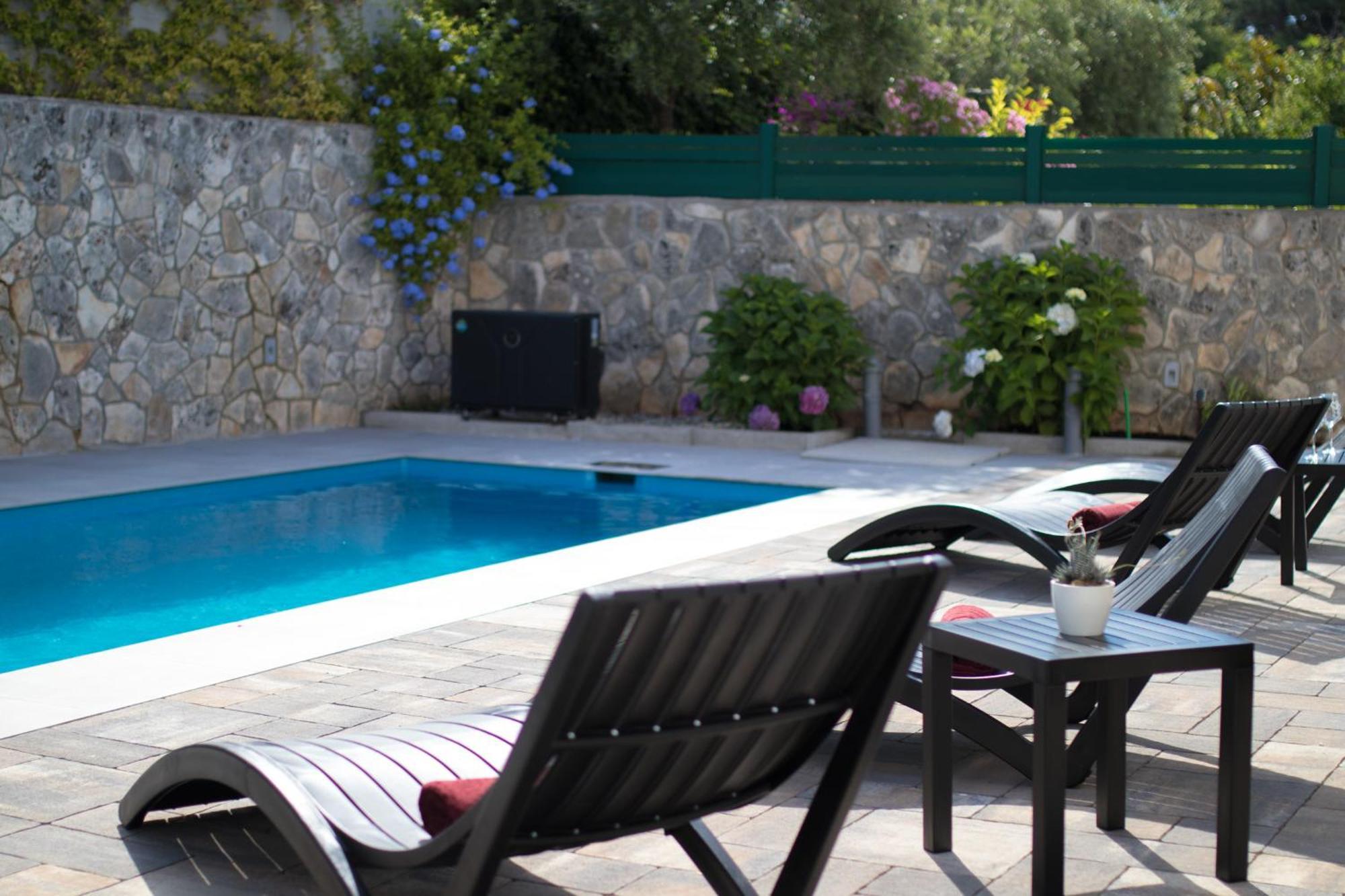 Apartments Flowers Krk Town Exterior foto