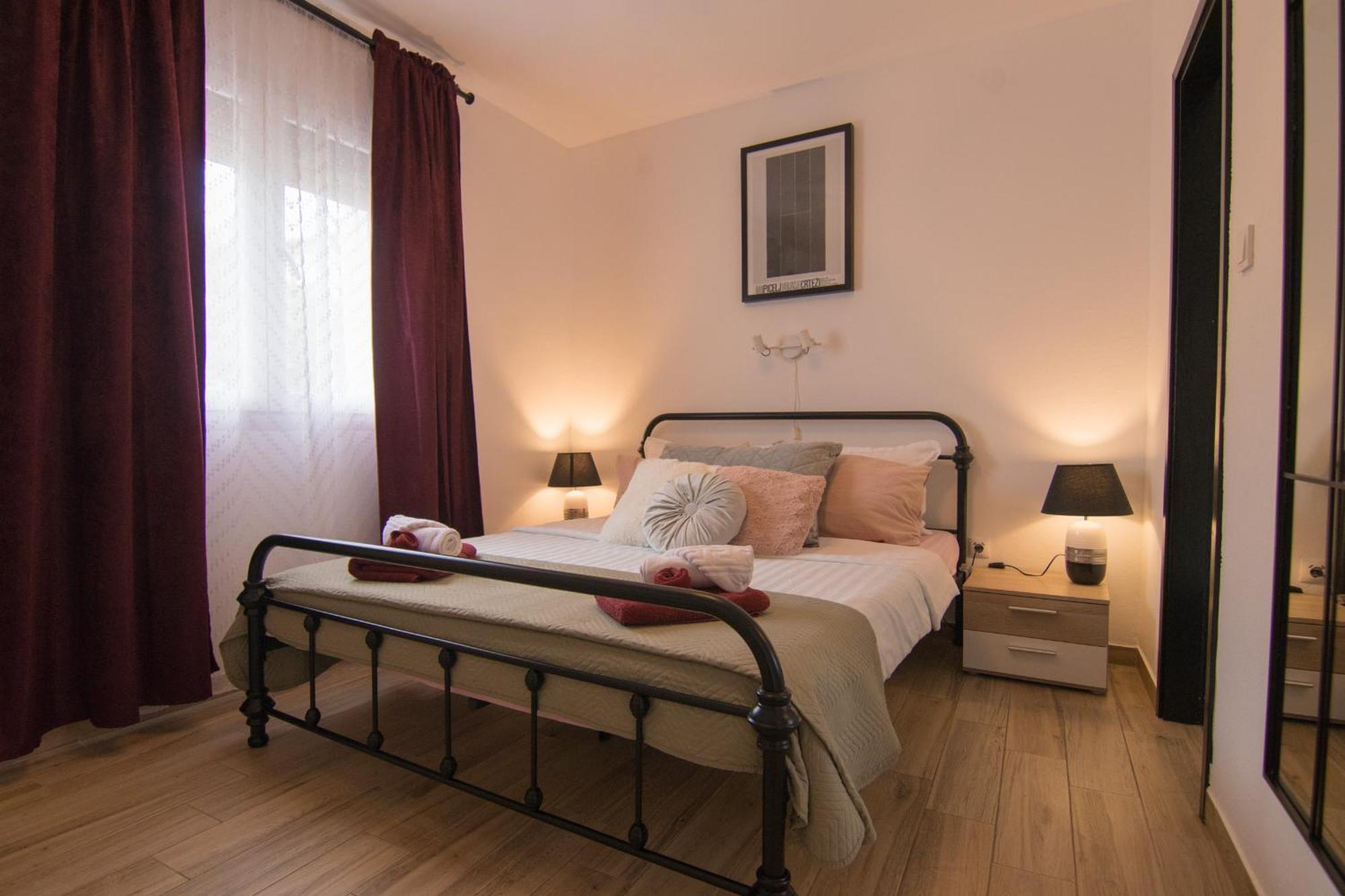 Apartments Flowers Krk Town Exterior foto
