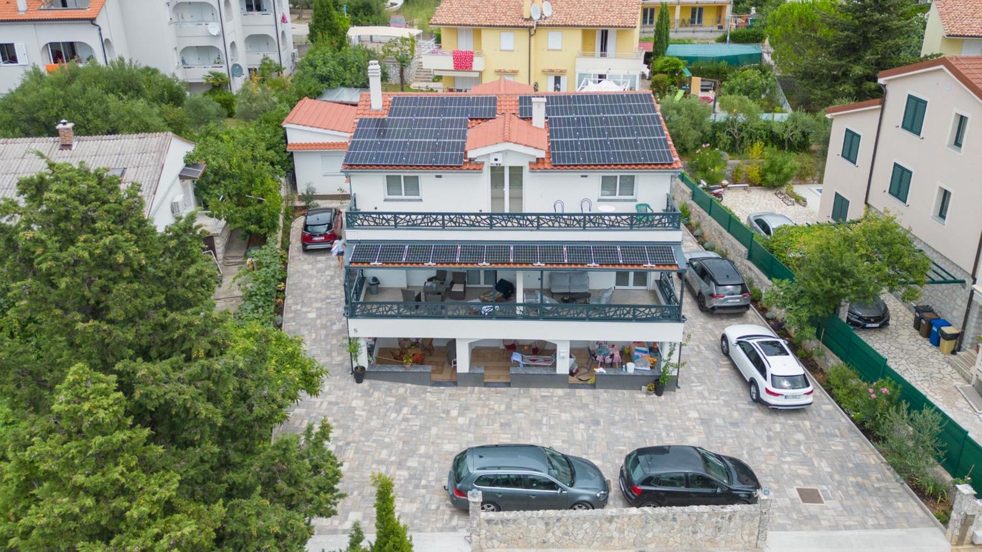 Apartments Flowers Krk Town Exterior foto